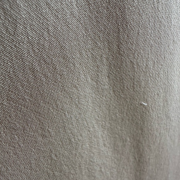 Theory 100% silk top - beige Small - Picture 9 of 9